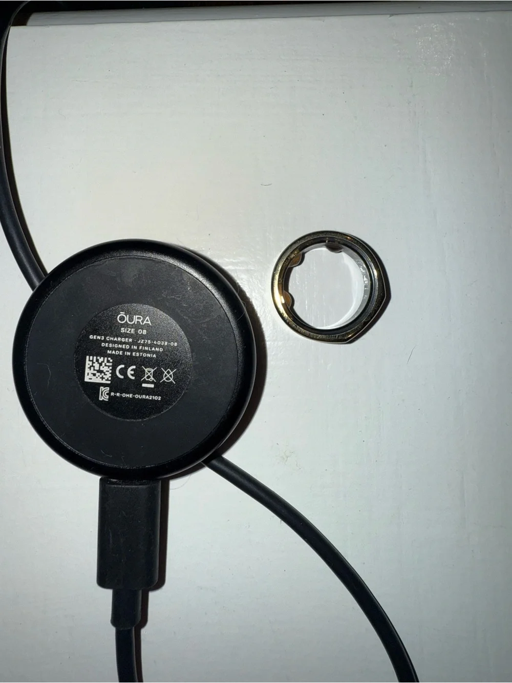Oura Gen 3 Size 8 in Gold with Charger